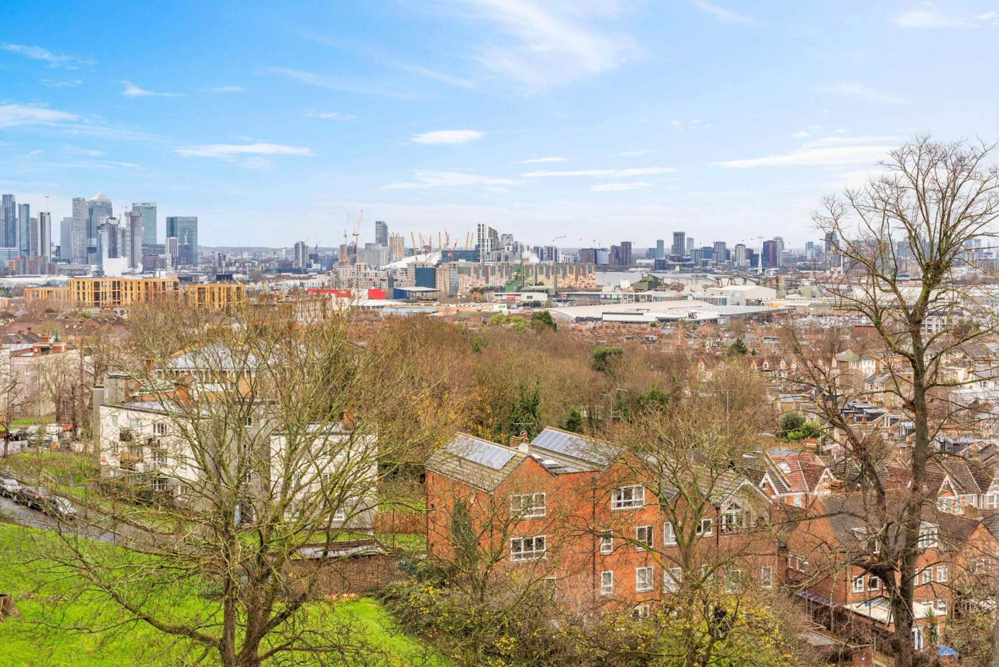 Relax, Play And Work In Appartement Londres