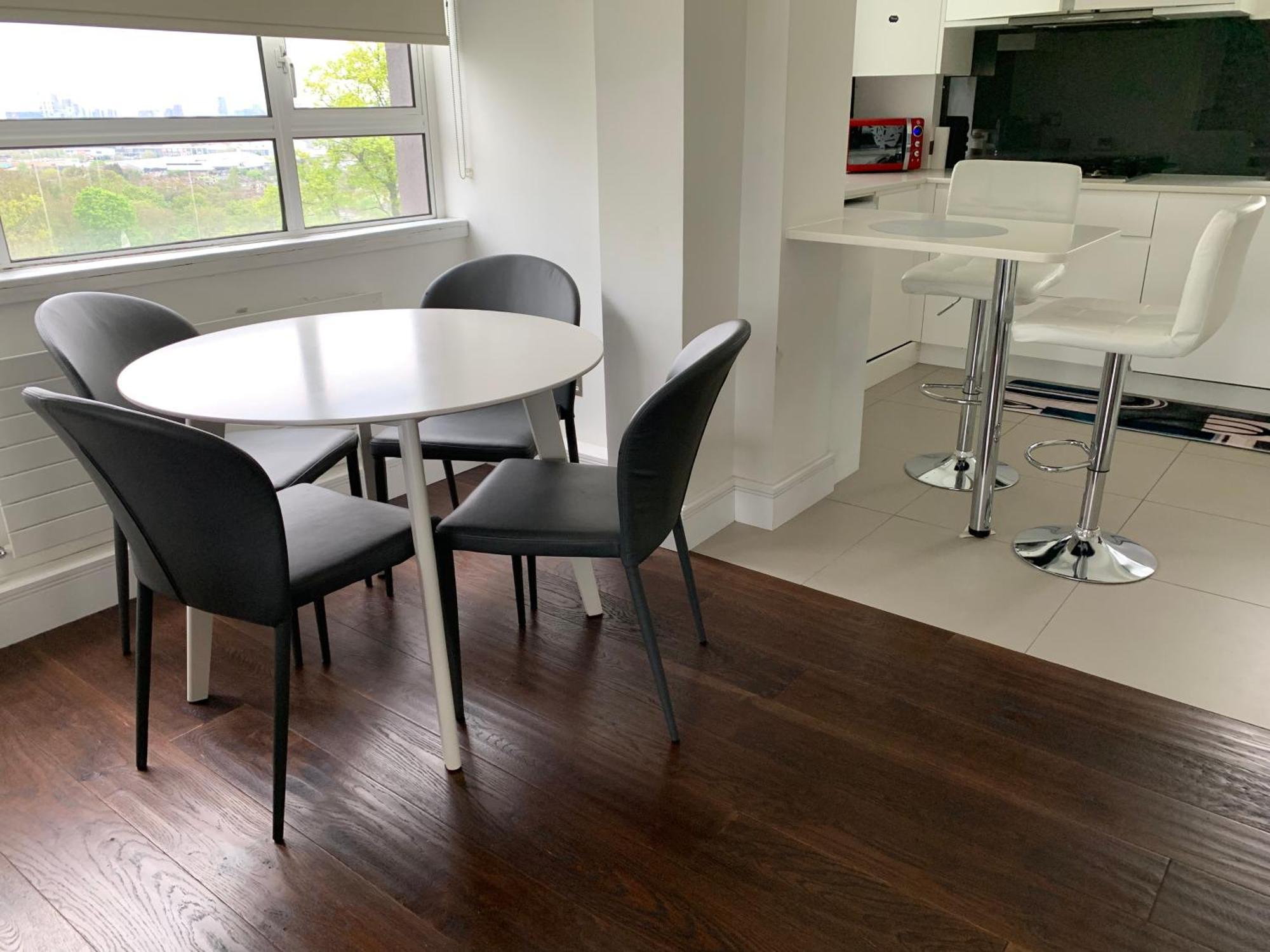 Relax, Play And Work In Appartement Londres