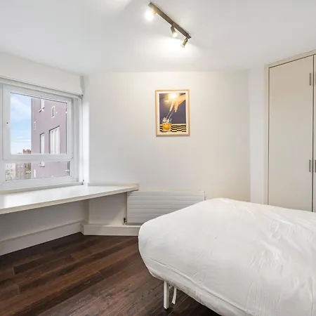 Relax, Play And Work In London Apartment Exterior photo