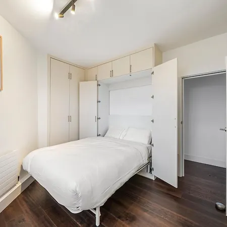 Relax, Play And Work In London Apartment Exterior photo